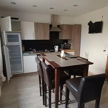 Lovely In With Separate Entrance