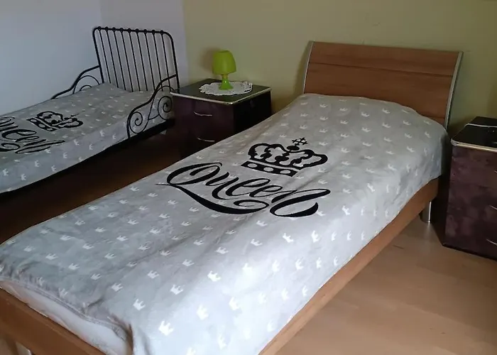 Apartament Lovely In With Separate Entrance *