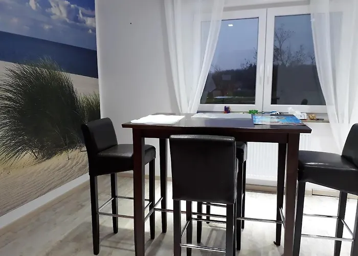 Lovely In With Separate Entrance *