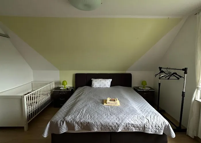 Appartement Lovely In With Separate Entrance *